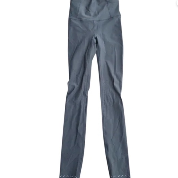 Lululemon In Focus Run Tight – Grey Sage – Size 2 - Picture 2 of 7